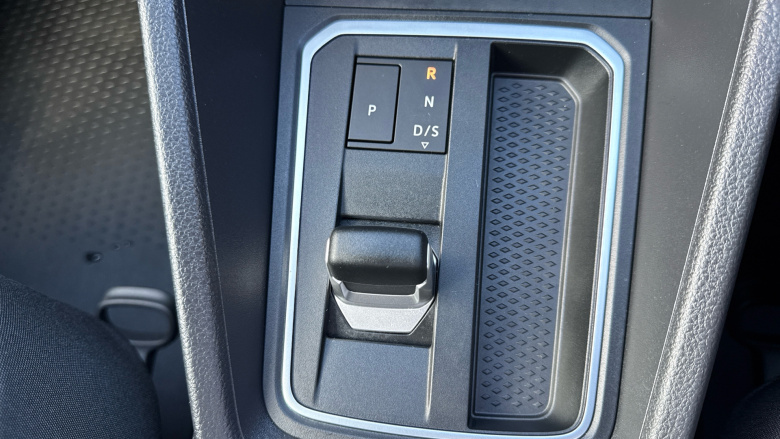 Ford Transit Connect 250 L2 Petrol 1.5 EcoBoost PHEV 150 Limited Van Auto